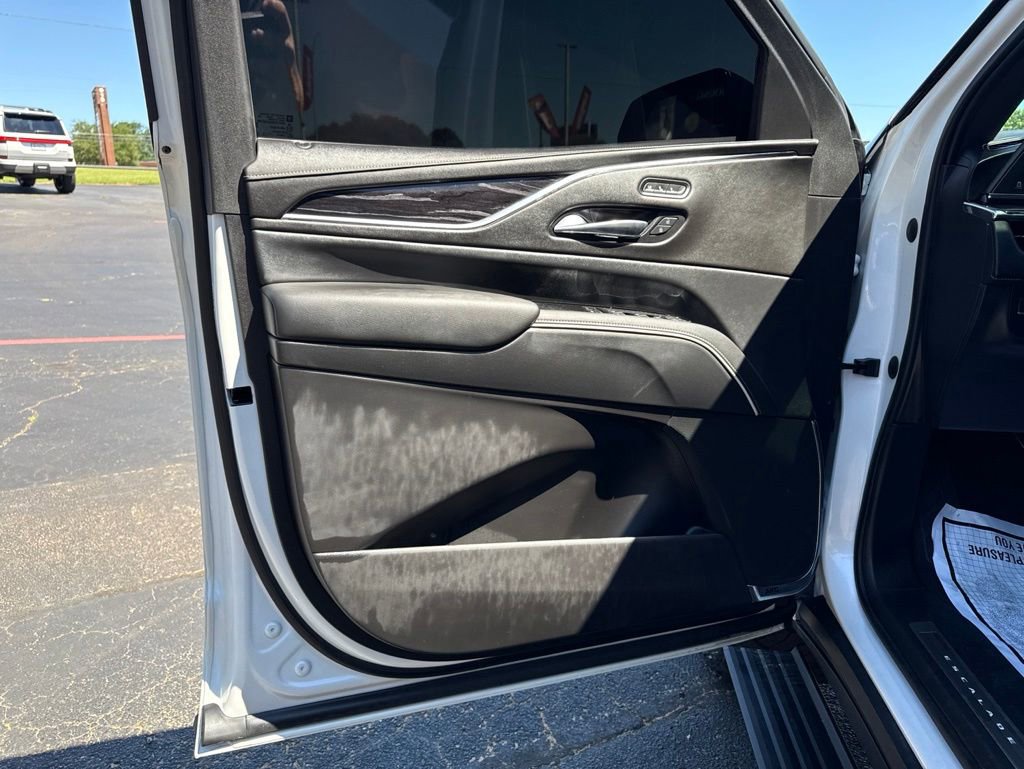Used 2022 Cadillac Escalade Sport w/ Touring Package AWD/4WD image 10