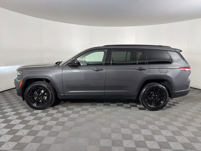 Used 2024 Jeep Grand Cherokee L Laredo AWD/4WD image 14