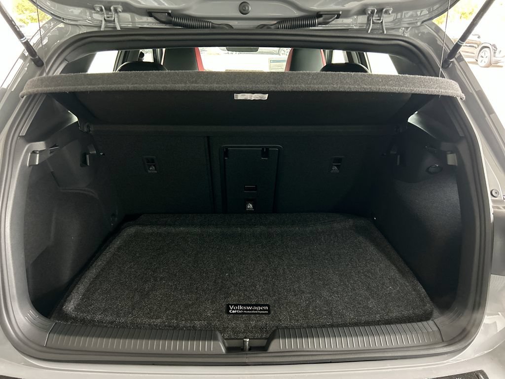 New 2026 Volkswagen GTI SE FWD image 40