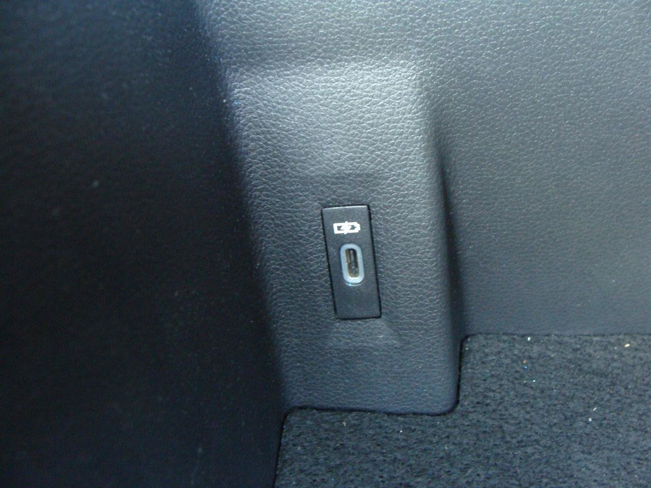 Used 2022 Volkswagen Atlas SEL AWD/4WD image 30