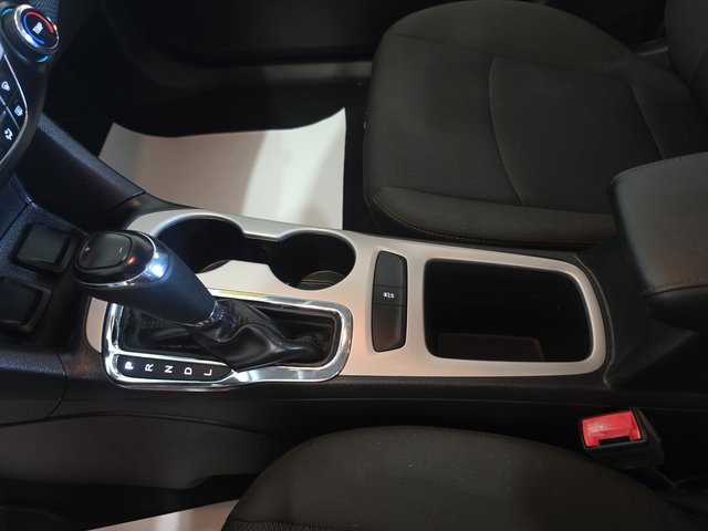 Used 2017 Chevrolet Cruze LS FWD image 18