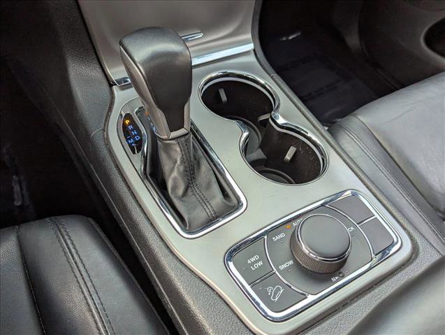 Used 2022 Jeep Grand Cherokee Limited image 12