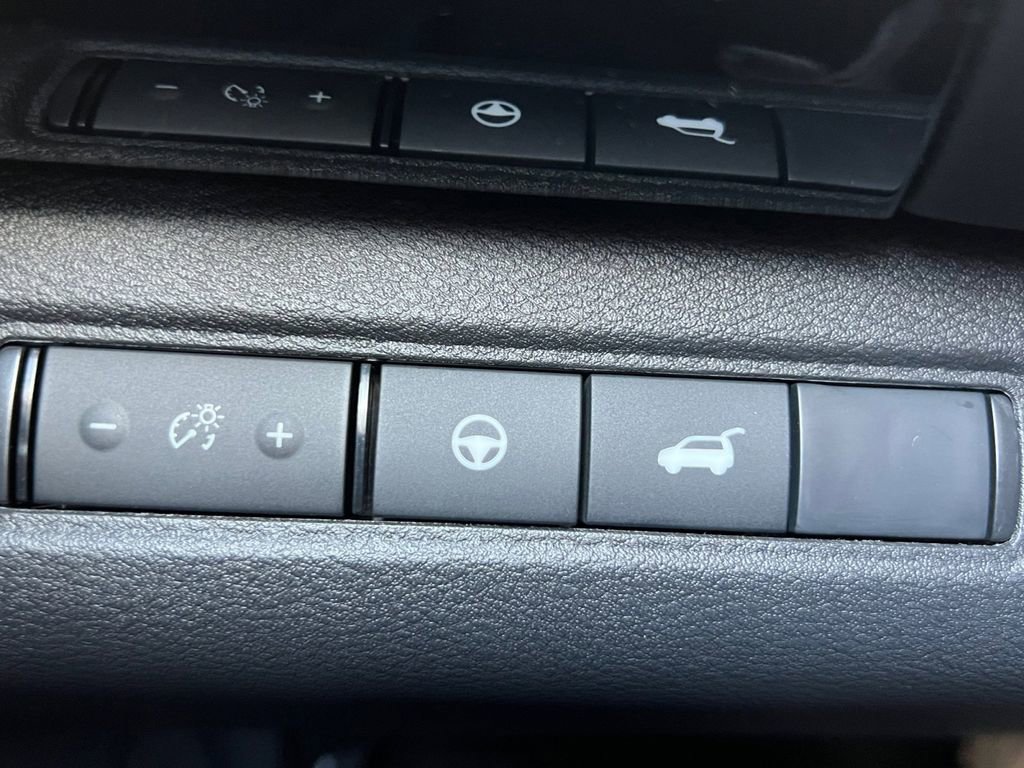 New 2026 Nissan Pathfinder SV image 12