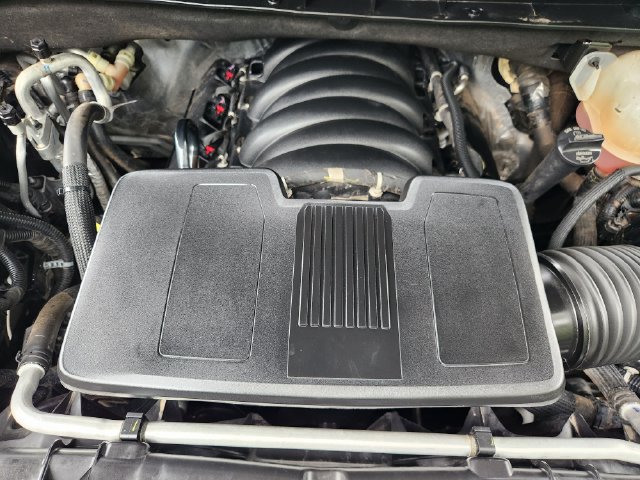 Used 2025 Chevrolet Suburban Premier AWD/4WD image 34