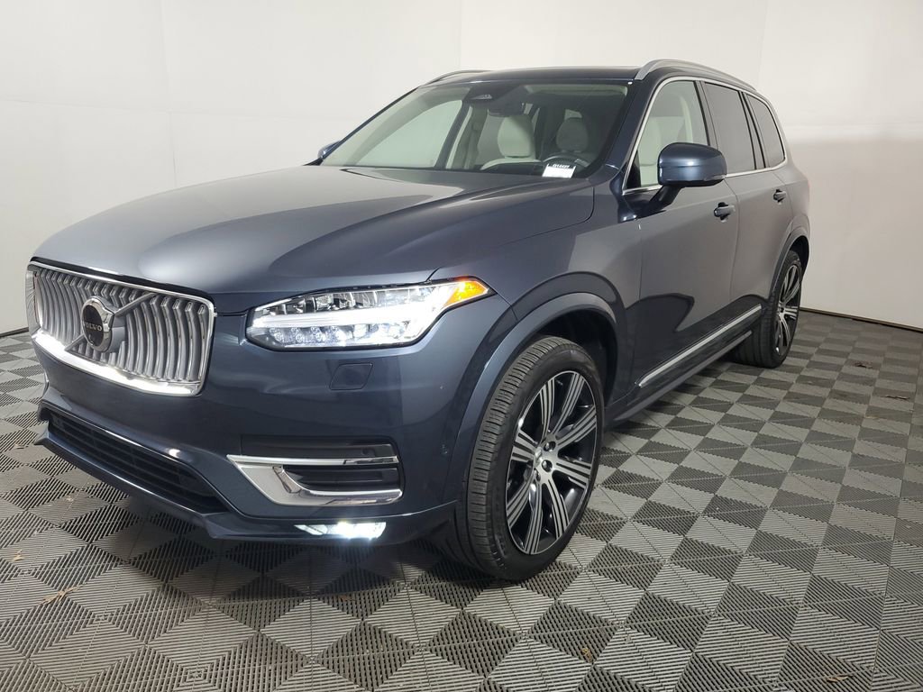 Certified 2025 Volvo XC90 B6 Ultra image 4
