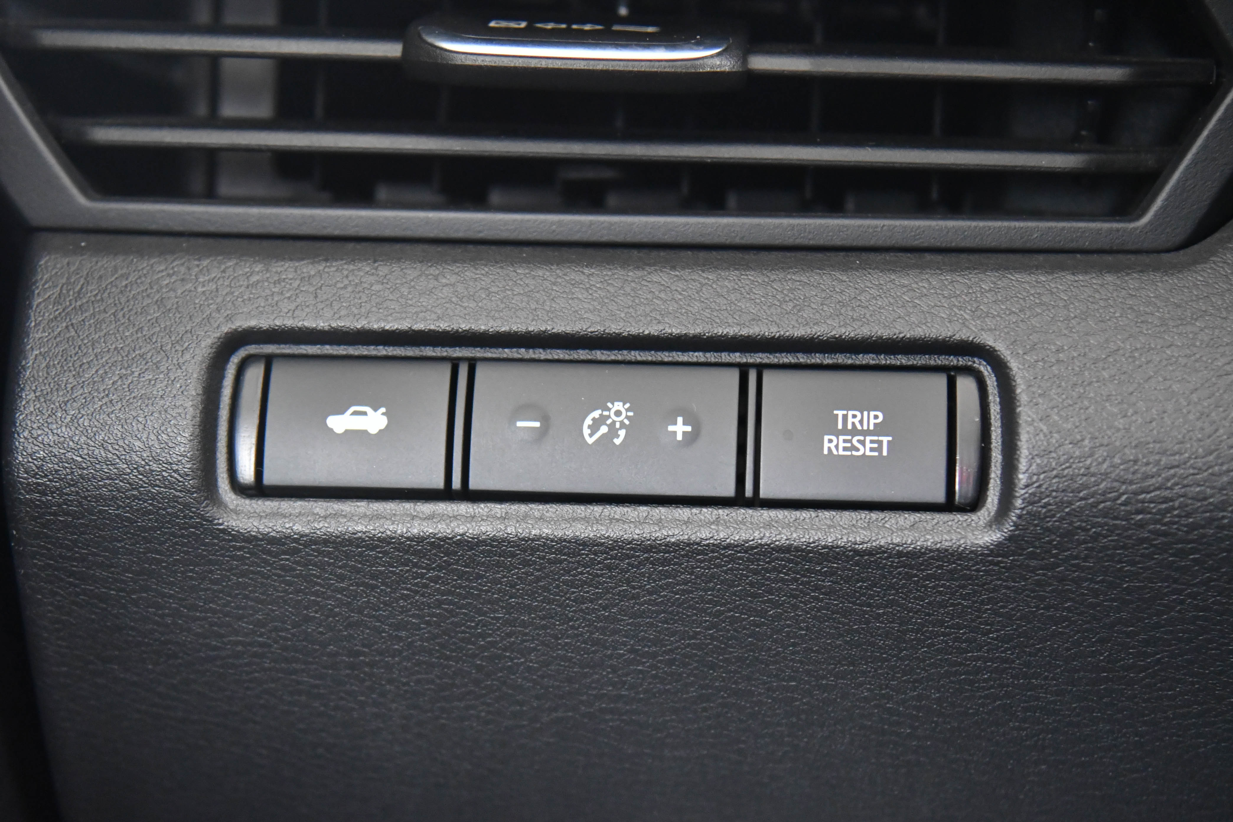 Used 2024 Nissan Altima 2.5 SV image 29