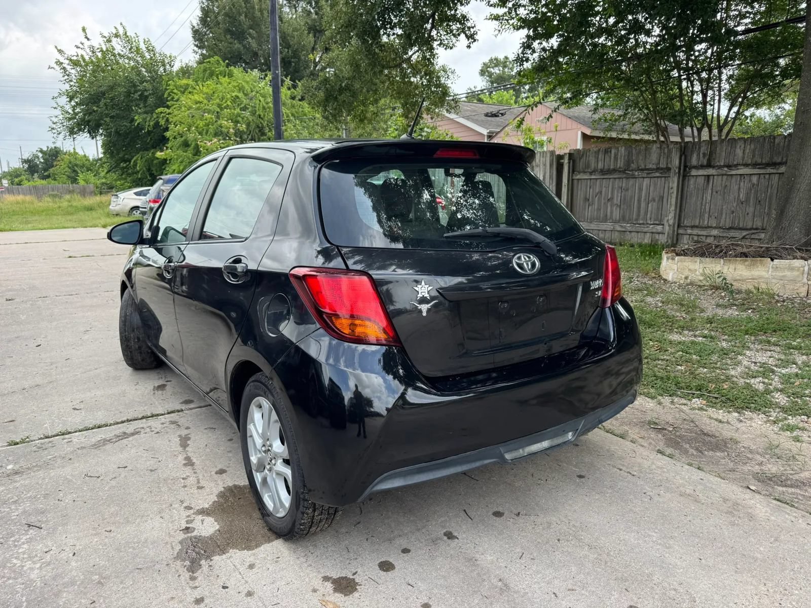 Used 2015 Toyota Yaris SE FWD image 8