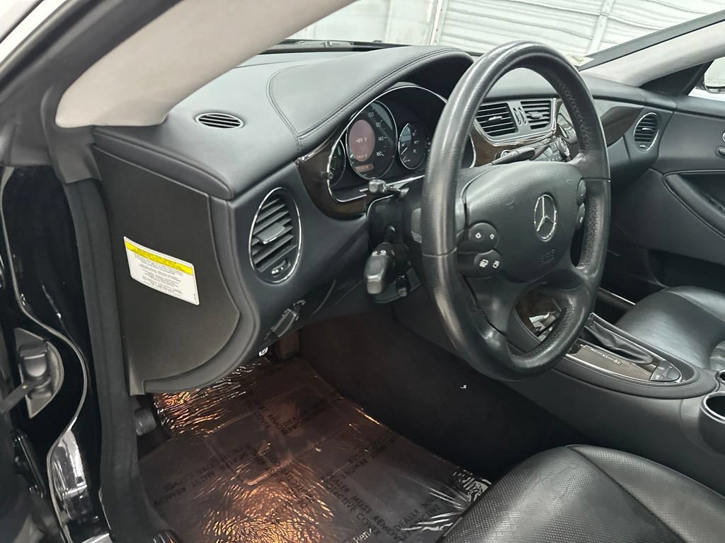 Used 2007 Mercedes-Benz CLS 550 image 13