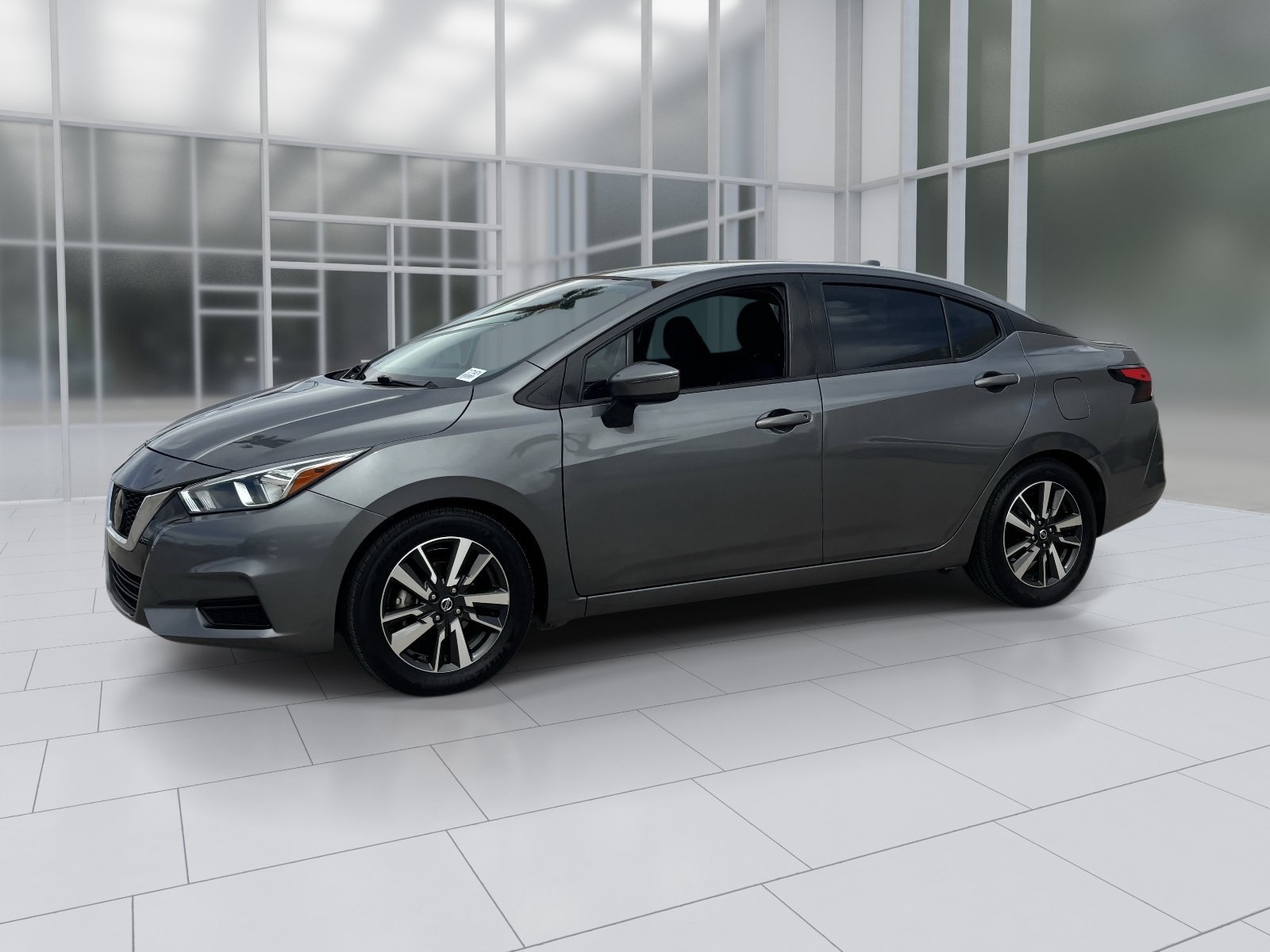 Used 2021 Nissan Versa SV FWD image 2