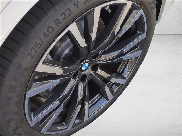 Used 2026 BMW X7 xDrive40i w/ Premium Package image 8