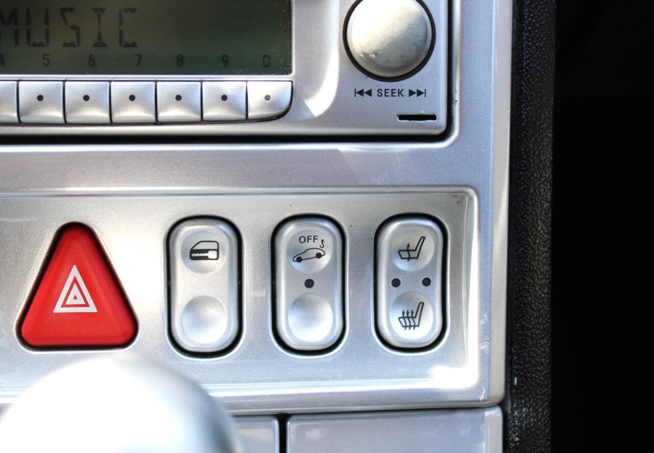 Used 2004 Chrysler Crossfire Base 2dr Sports Coupe image 26