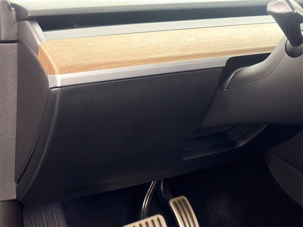 Used 2018 Tesla Model 3 Long Range image 10