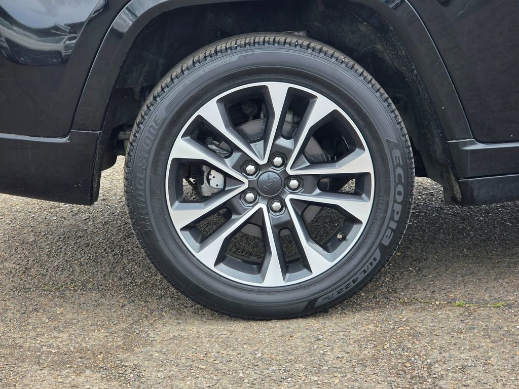 Used 2022 Jeep Grand Cherokee Overland AWD/4WD image 28