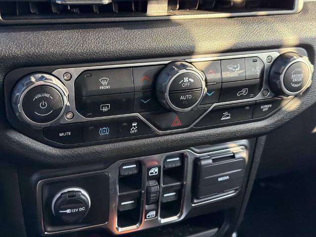 Used 2024 Jeep Wrangler Unlimited image 22