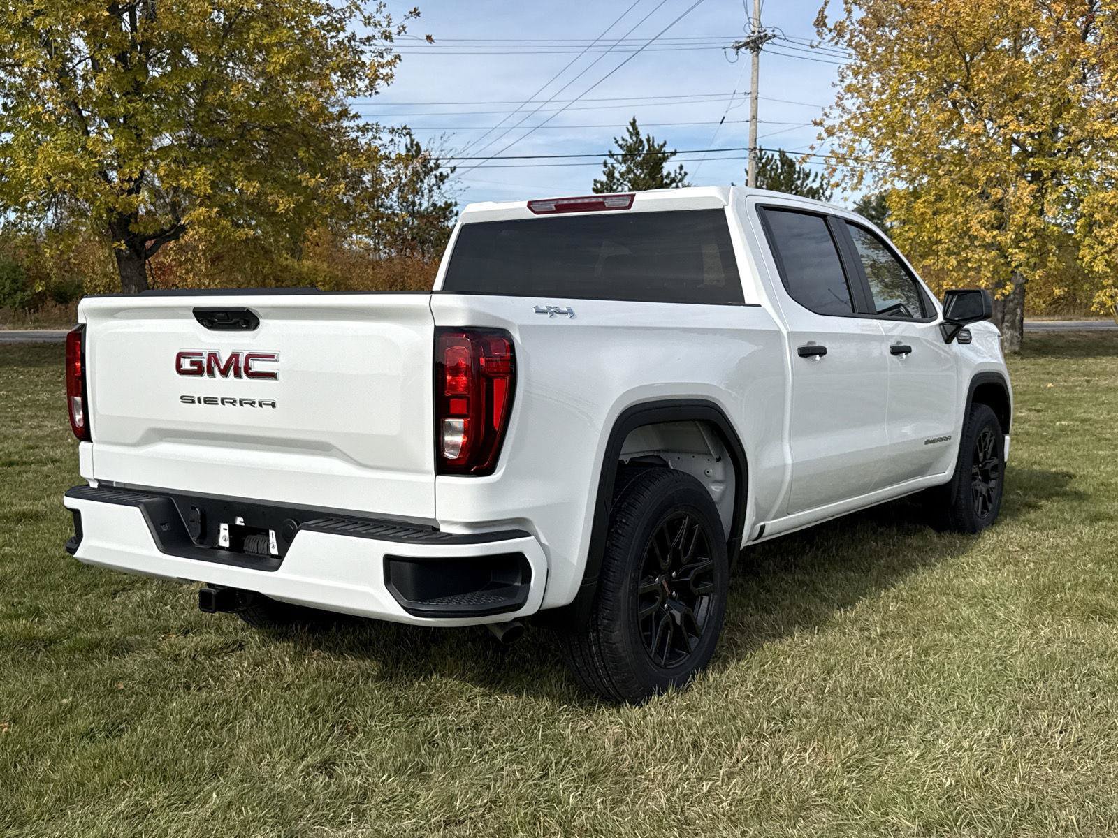 New 2026 GMC Sierra 1500 Pro w/ Graphite Edition AWD/4WD image 10