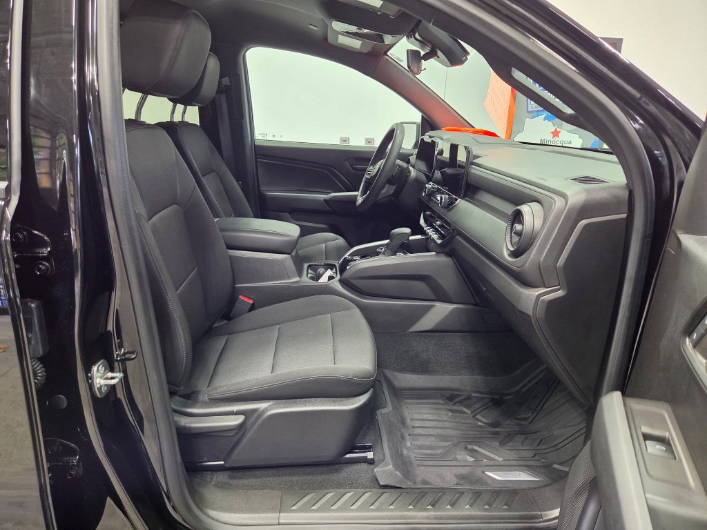 Used 2024 Chevrolet Colorado Trail Boss w/ Advanced Trailering Package AWD/4WD image 19