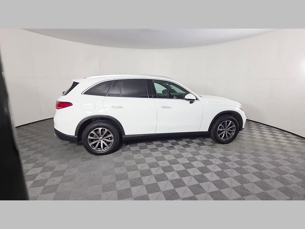 Used 2024 Mercedes-Benz GLC 300 image 36