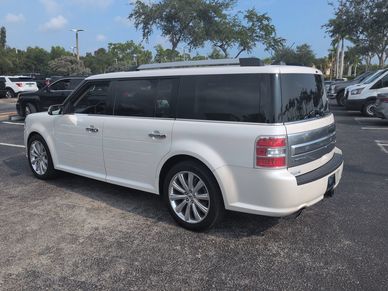 Used 2016 Ford Flex Limited w/ Equipment Group 303A AWD/4WD image 6