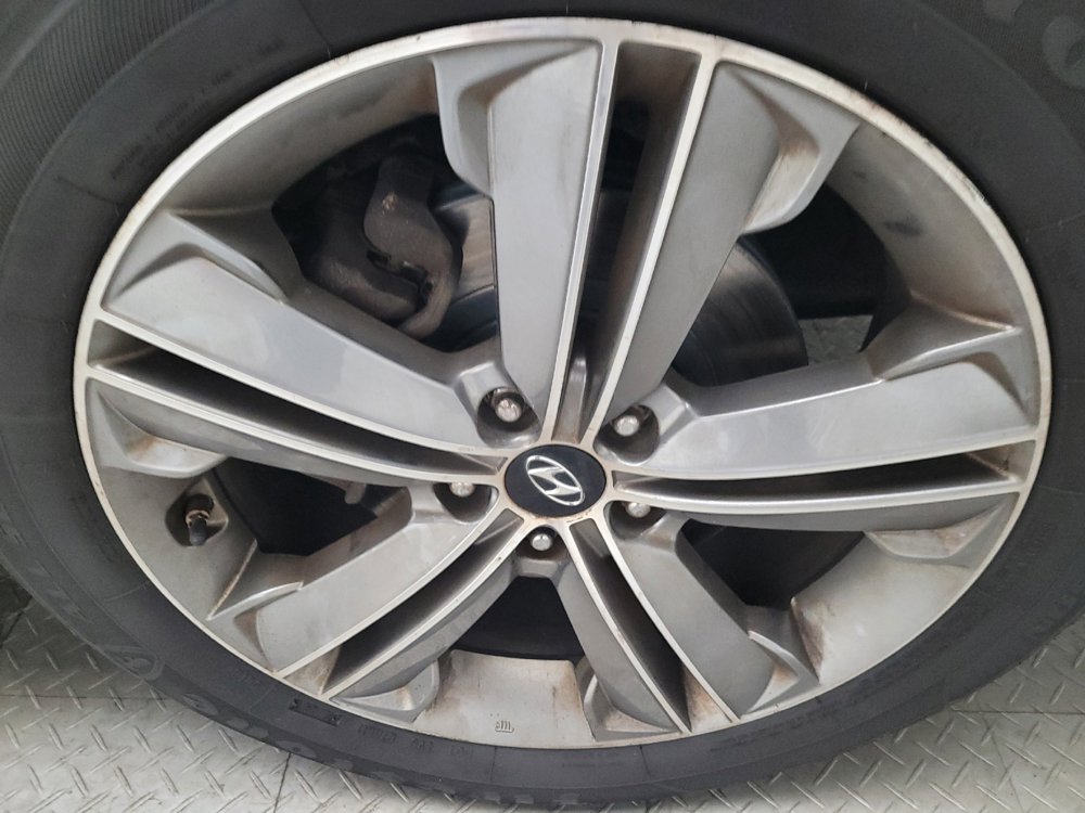 Used 2015 Hyundai Santa Fe Limited w/ Option Group 04 image 31