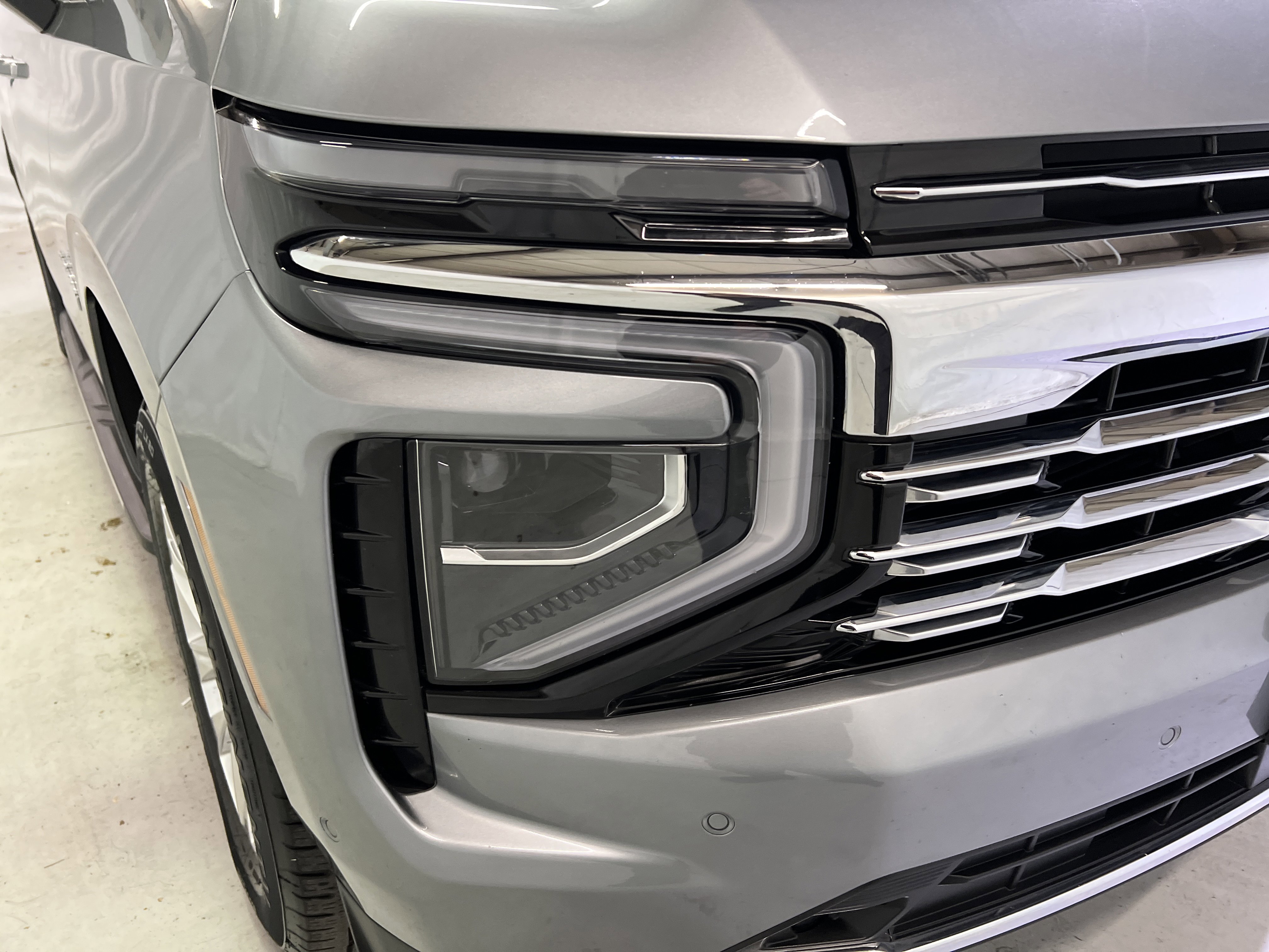 Certified 2025 Chevrolet Suburban Premier image 5