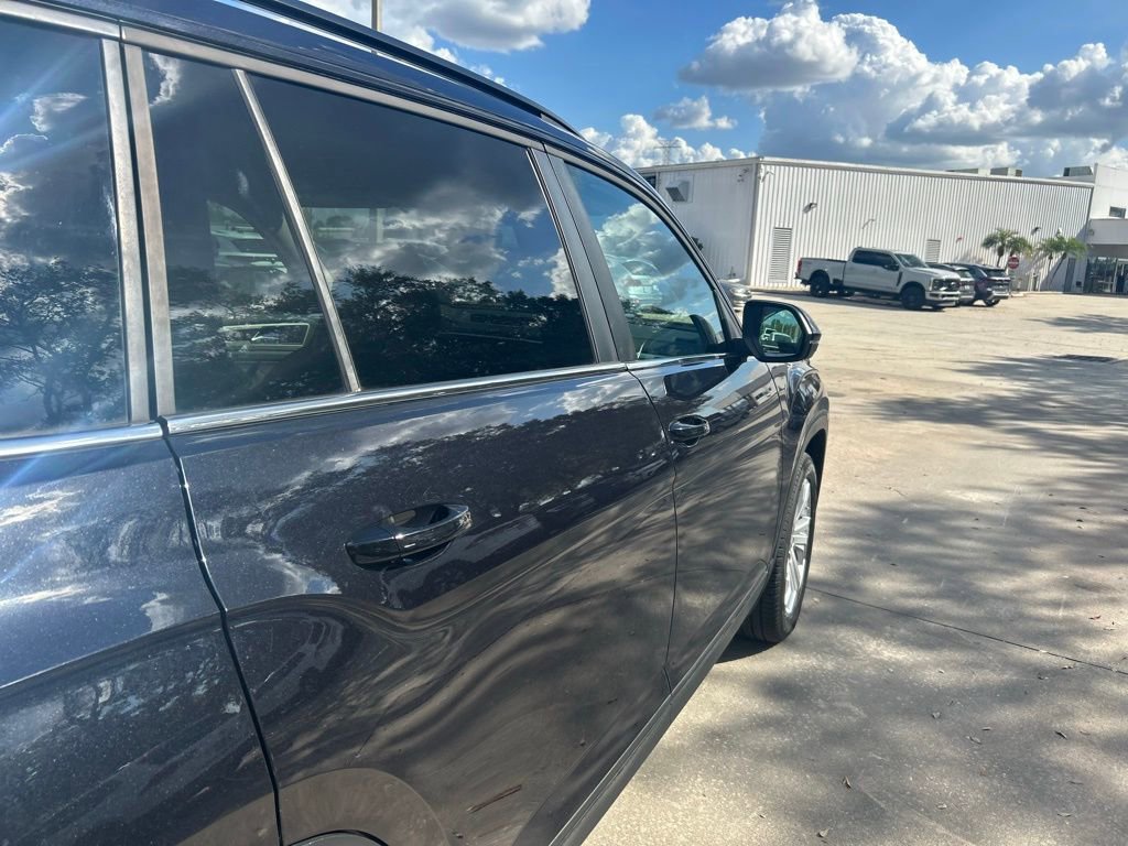 Certified 2023 Volkswagen Atlas SE image 32