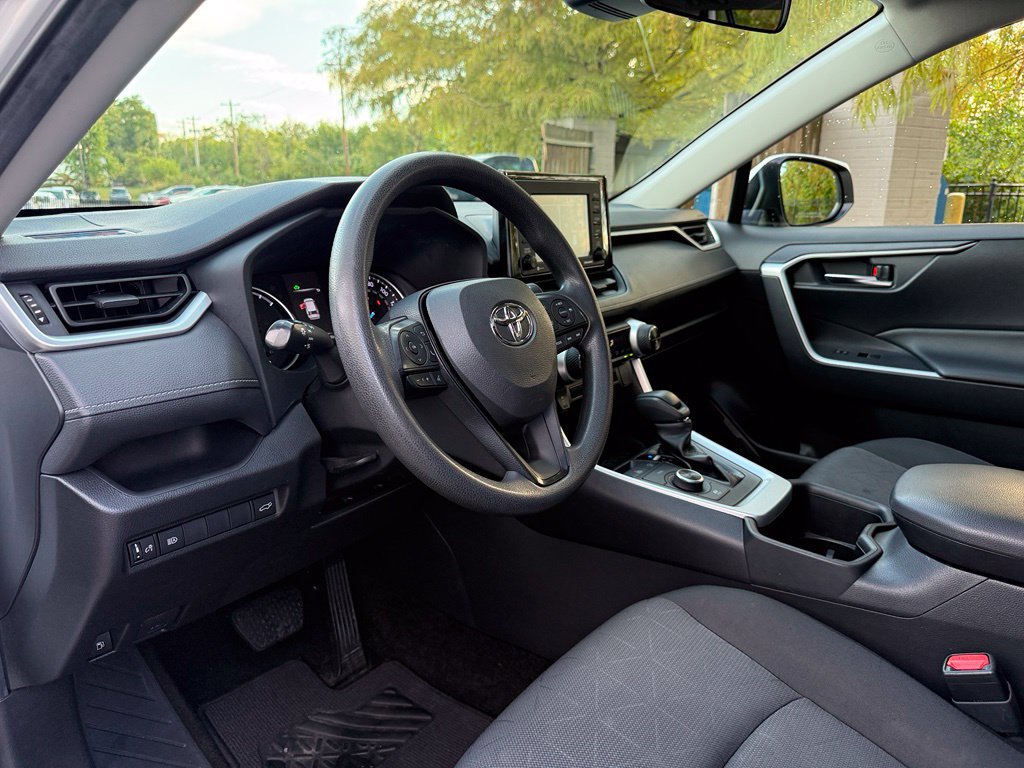 Used 2022 Toyota RAV4 XLE w/ Convenience Package AWD/4WD image 9