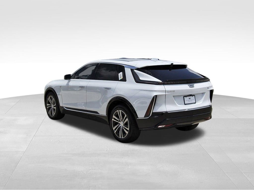 New 2027 Cadillac Lyriq Luxury AWD/4WD image 3