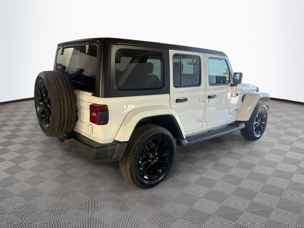 Used 2023 Jeep Wrangler Unlimited Sahara AWD/4WD image 6