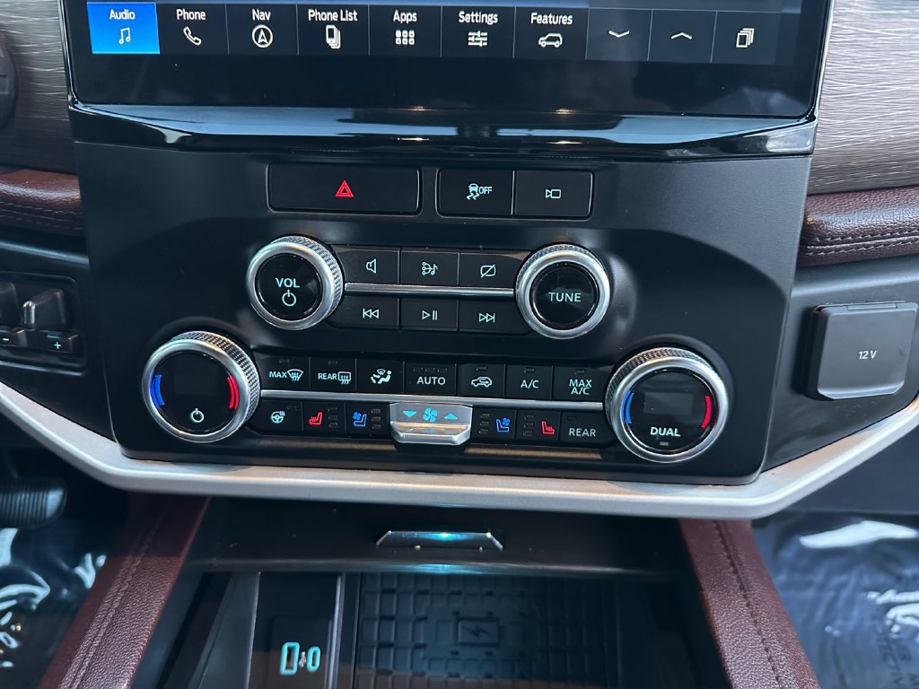 Used 2023 Ford Expedition Limited AWD/4WD image 19