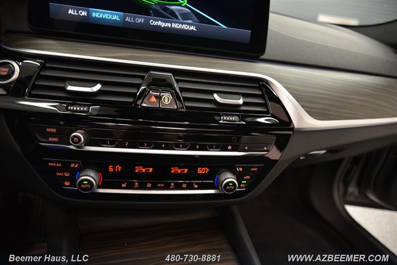 Used 2022 BMW 530e w/ Premium Package RWD image 37