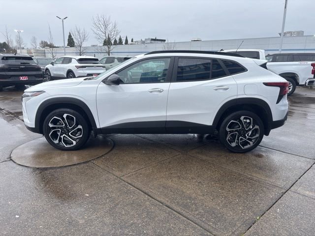 Used 2024 Chevrolet Trax RS w/ Sunroof Package image 5