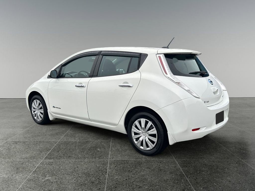 Used 2017 Nissan Leaf S image 5