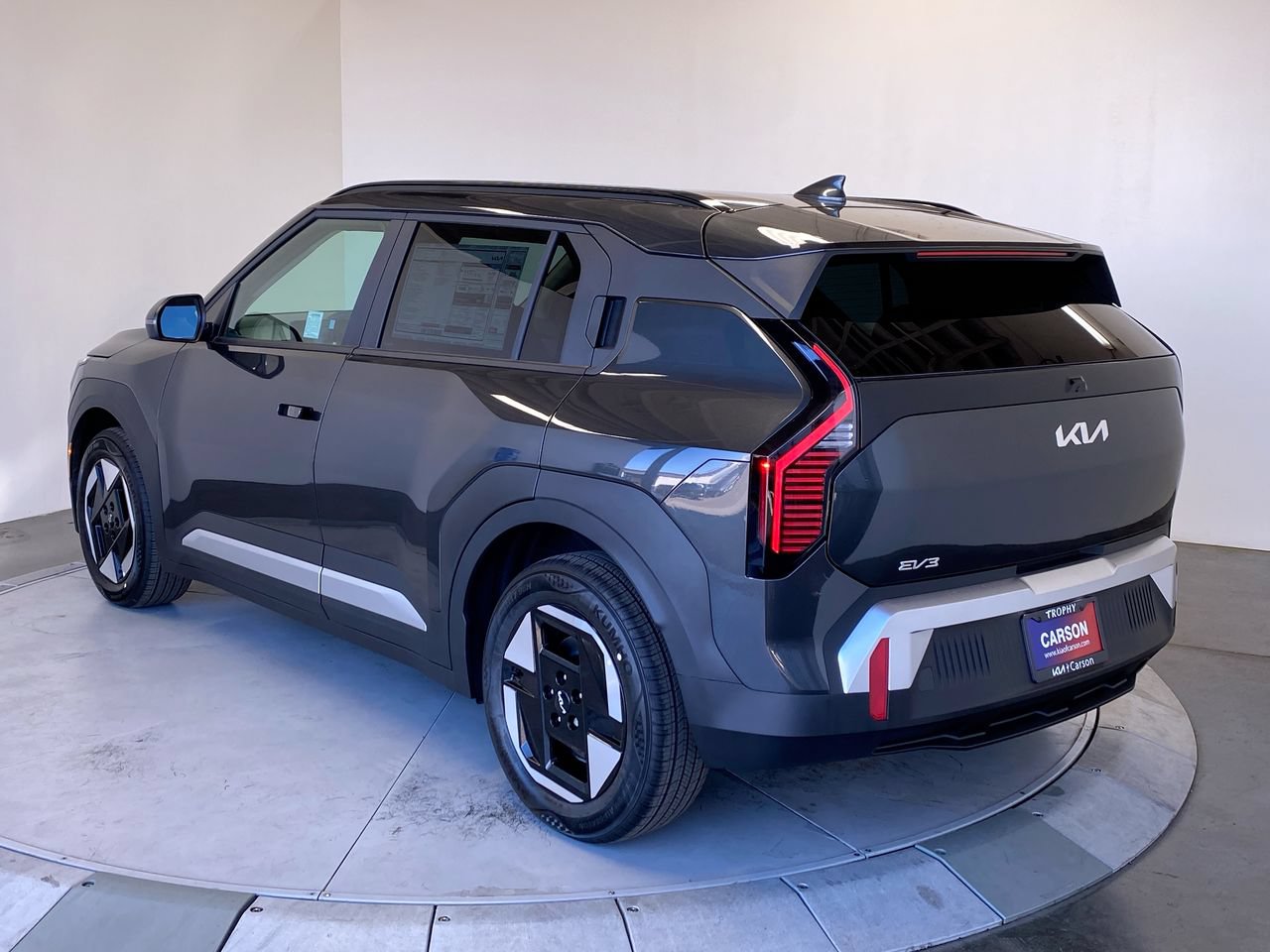 New 2027 Kia EV3 Wind FWD image 3