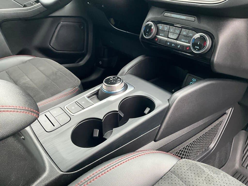 Used 2022 Ford Escape SEL w/ SEL Stealth AWD Package image 19