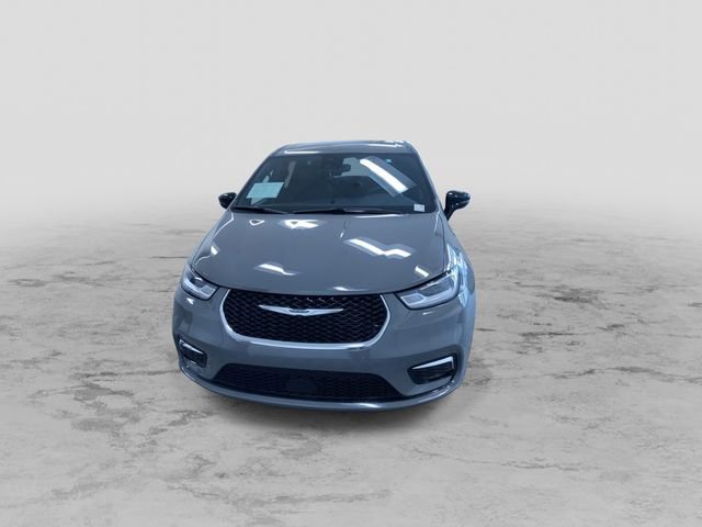 Used 2025 Chrysler Pacifica Select FWD image 5