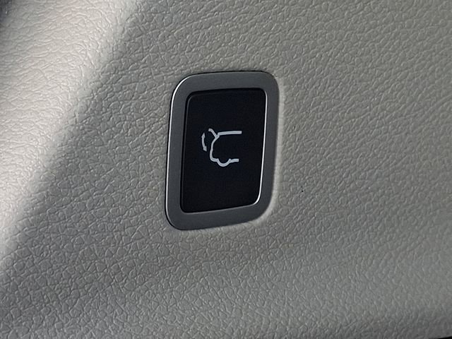 Used 2023 Chrysler Pacifica Touring-L FWD image 30