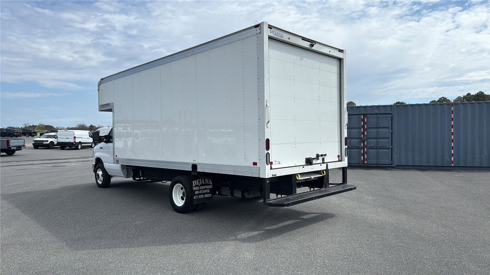Used 2023 Ford E-450 and Econoline 450 Super Duty w/ Power Windows & Locks Group RWD image 4
