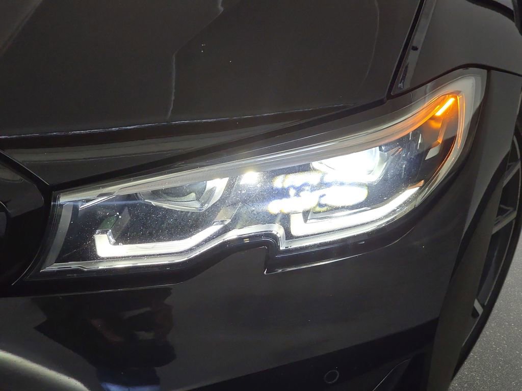 Used 2020 BMW 330i xDrive Sedan w/ Convenience Package image 32