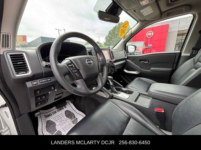 Used 2024 Nissan Frontier SL w/ Technology Package AWD/4WD image 19