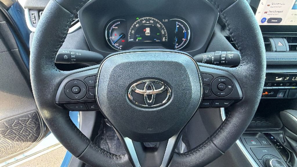 Used 2024 Toyota RAV4 SE w/ Weather Package image 18