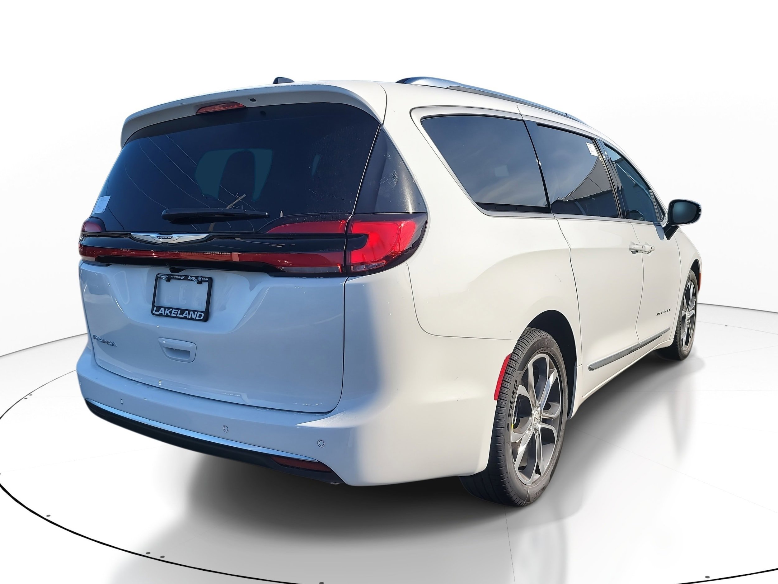 New 2026 Chrysler Pacifica Pinnacle FWD image 6