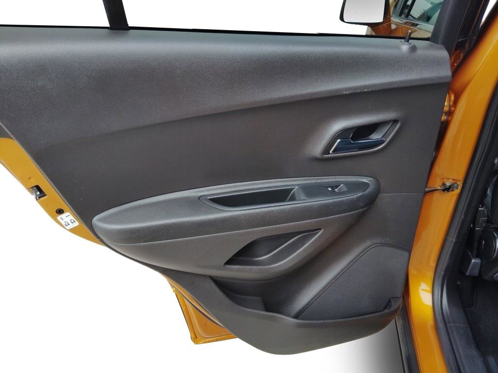 Used 2017 Chevrolet Trax LT image 23