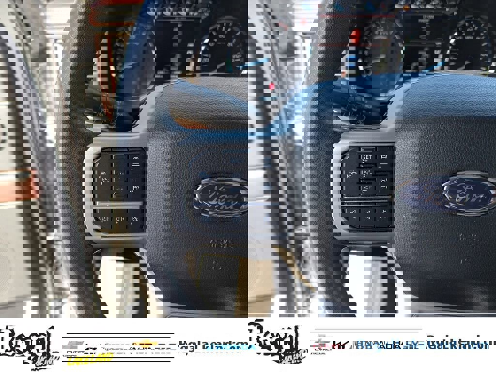 Used 2024 Ford Expedition Limited image 29