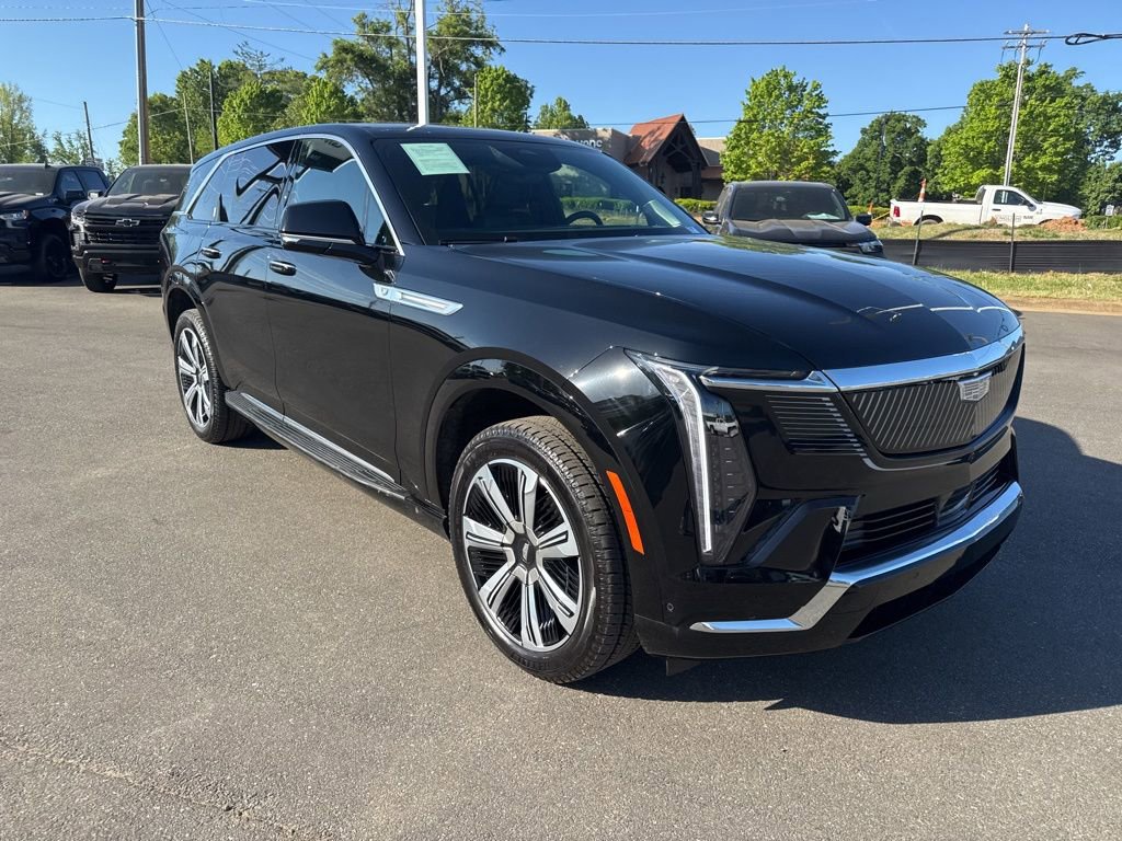 Used 2025 Cadillac Escalade IQ Luxury 2 w/ LPO, Premium Carpet Package AWD/4WD image 7