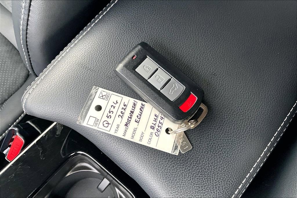 Used 2025 Mitsubishi Eclipse Cross SE image 11
