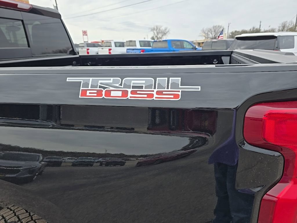 New 2026 Chevrolet Silverado 1500 LT Trail Boss w/ Convenience Package II image 8