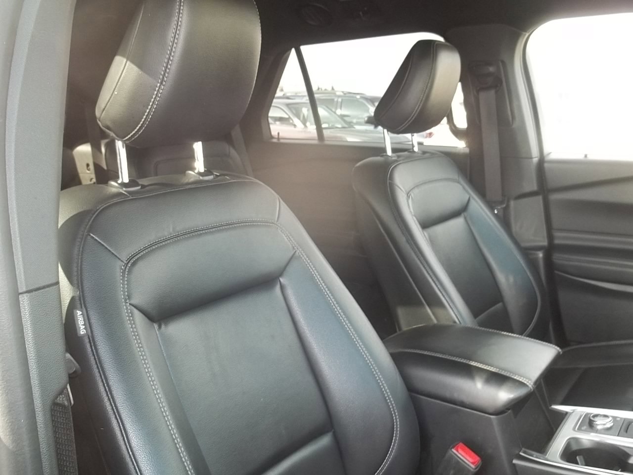 Used 2020 Ford Explorer XLT w/ Equipment Group 202A AWD/4WD image 13