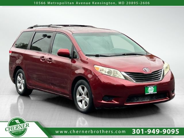 Used 2011 Toyota Sienna LE w/ Towing Pkg
