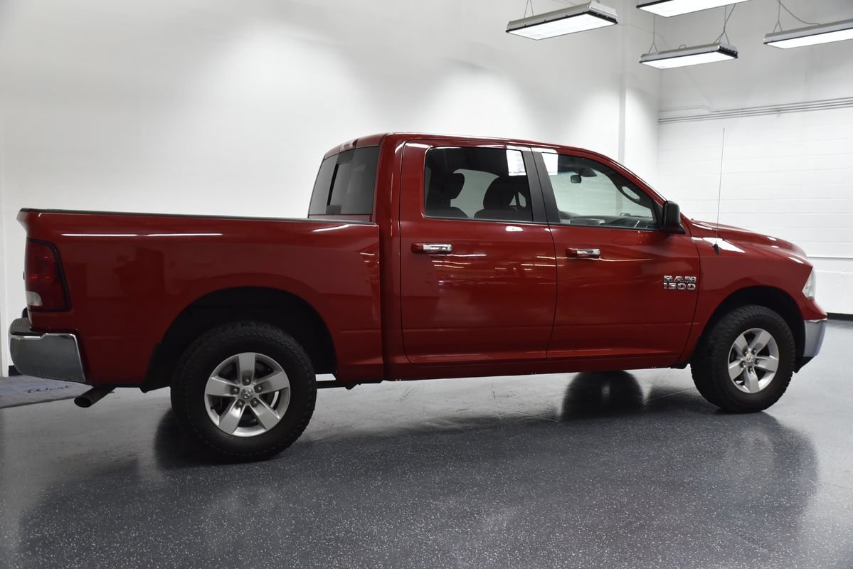 Used 2017 RAM 1500 Classic SLT AWD/4WD image 2