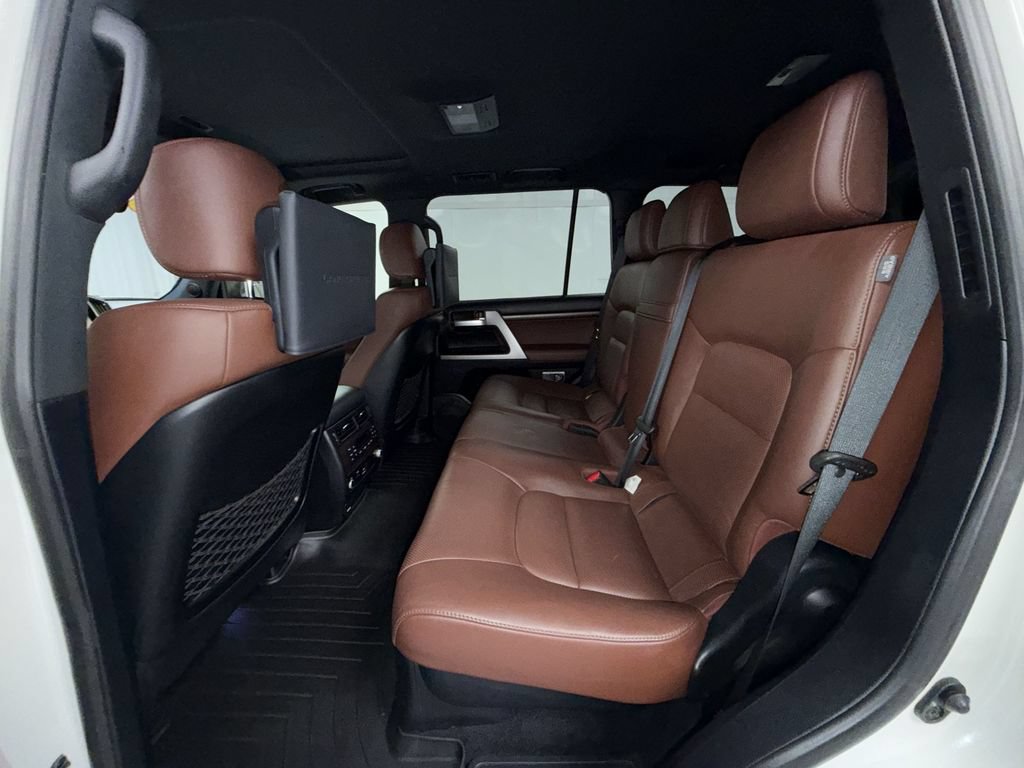 Used 2016 Toyota Land Cruiser AWD/4WD image 5